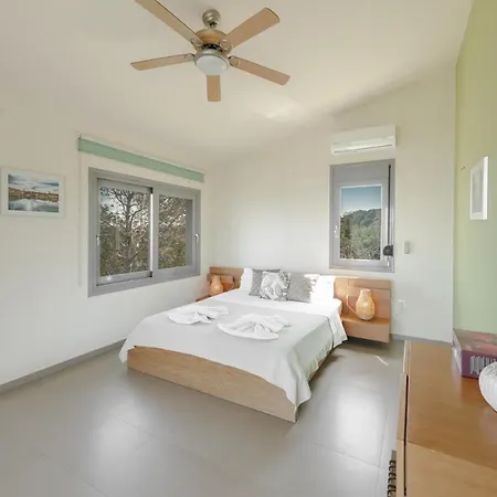 Serenity - With Private Heated Pool וילה *