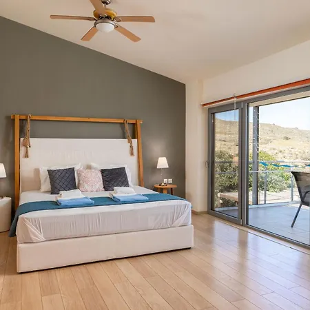 וילה Serenity - With Private Heated Pool