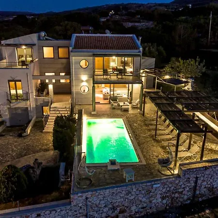 Serenity - With Private Heated Pool Villa *