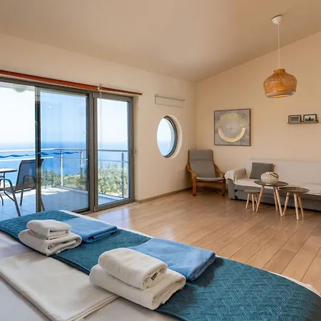 Villa Serenity - With Private Heated Pool *